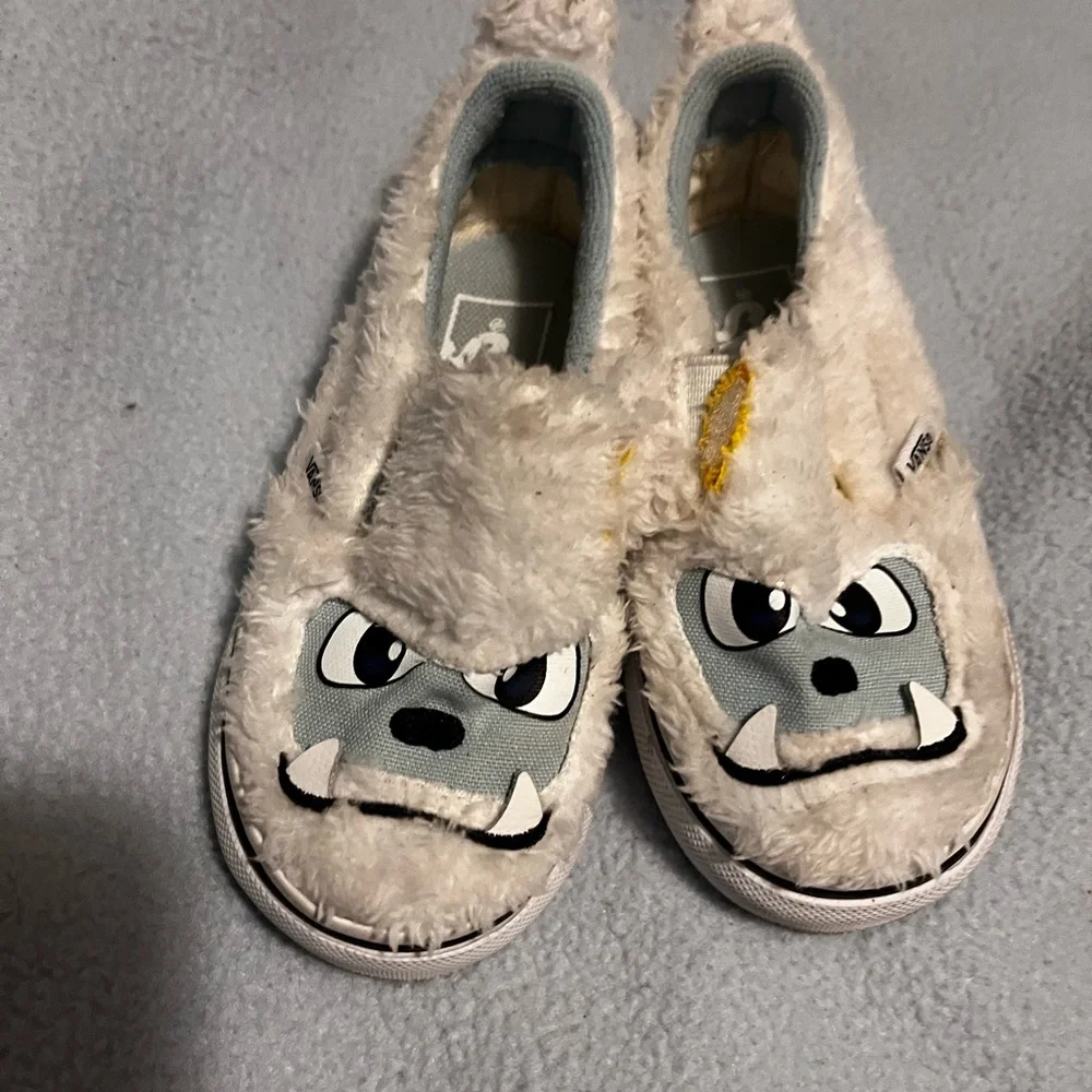 Kids Furry Monster Slippers - White